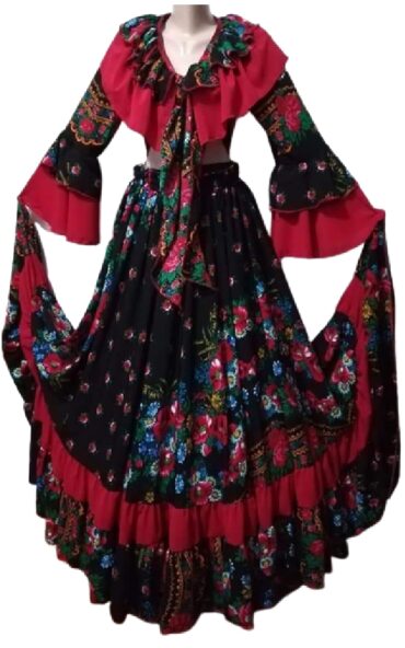 costum țigănesc